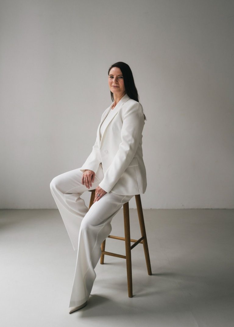 Your Coach and Mentor Angela Bayerlein Presenting Angela Bayerlein