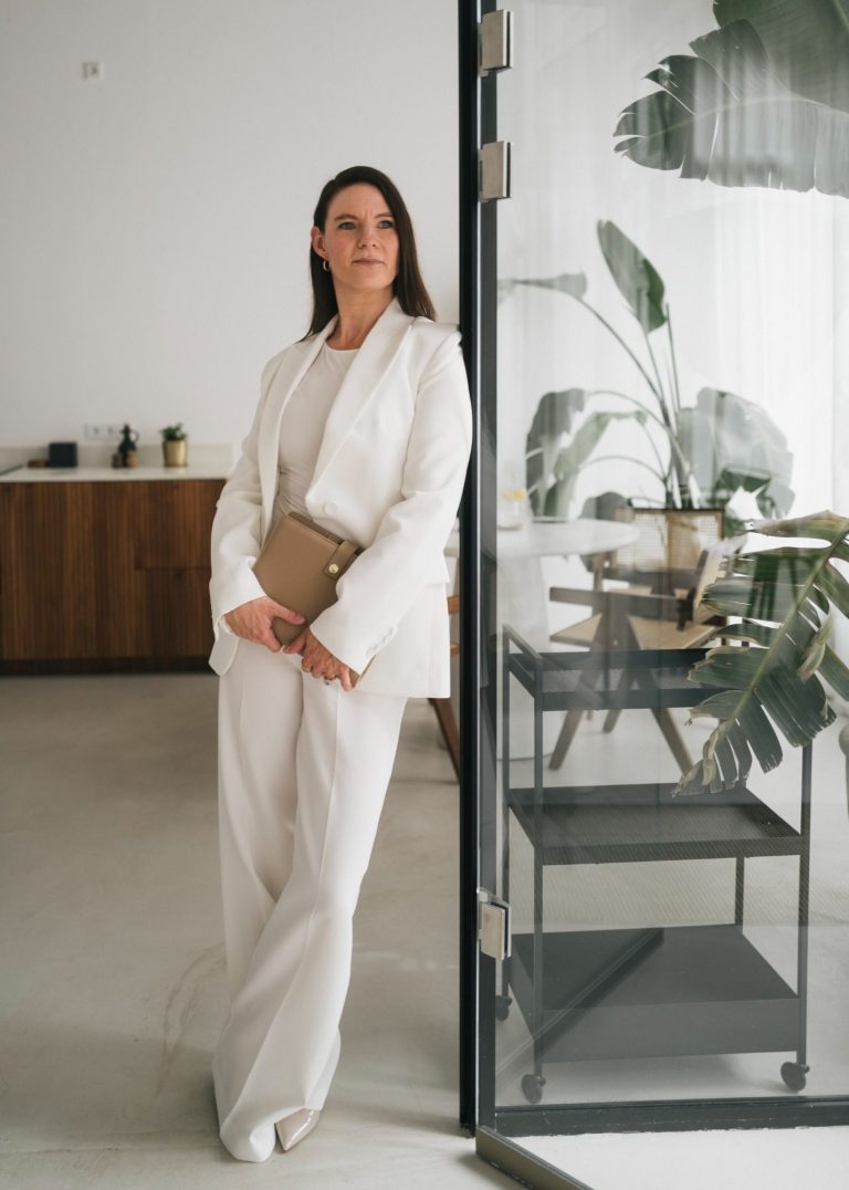 Mindful Leadership Mentoring Program Angela Bayerlein in a mentoring situation.